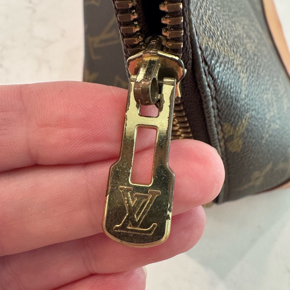 Louis Vuitton Monogram Alma PM - Picture 5 of 11